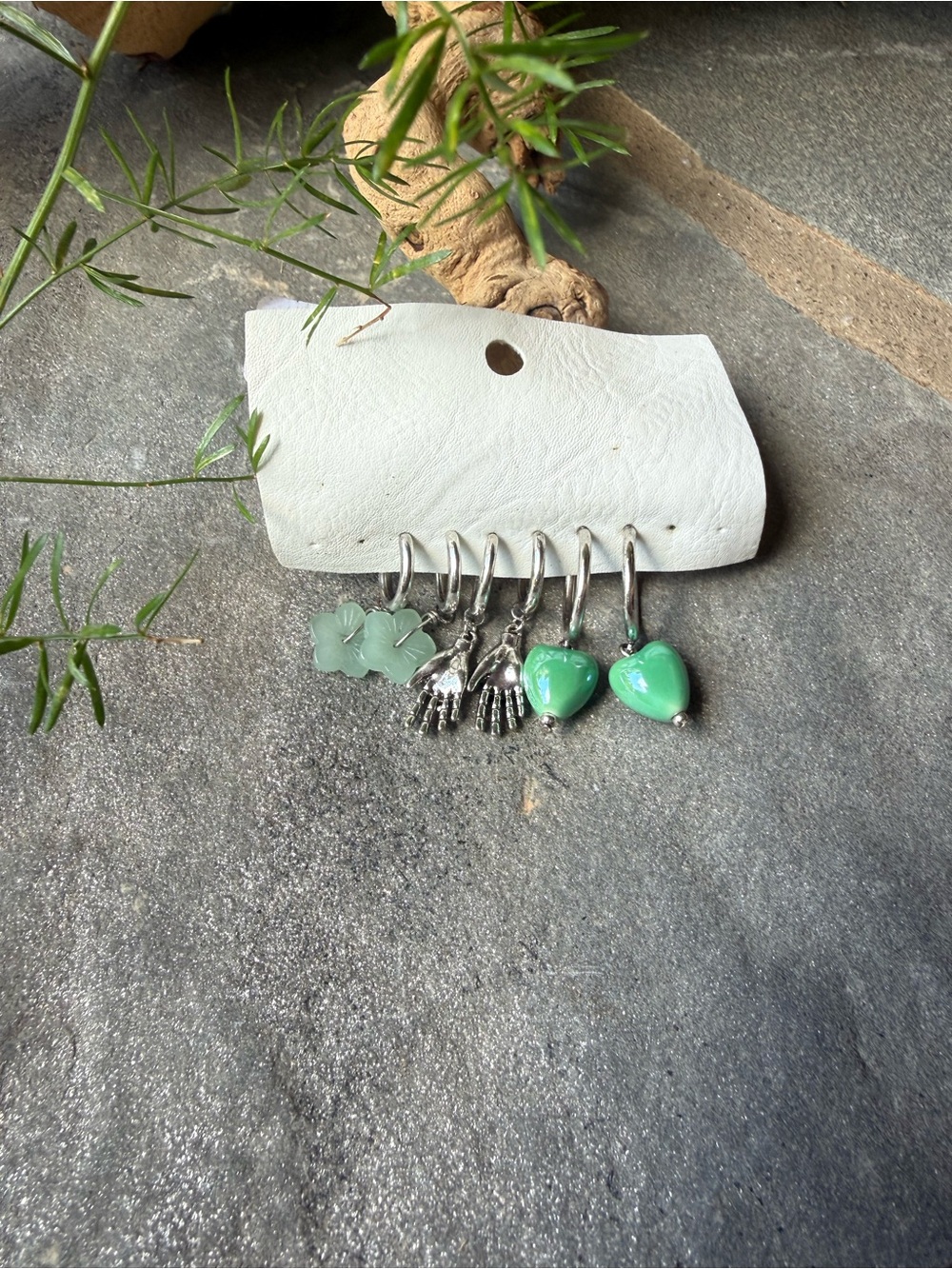 New🌟Free People-Green Heart & Clover Charm Hoop Earring Set
